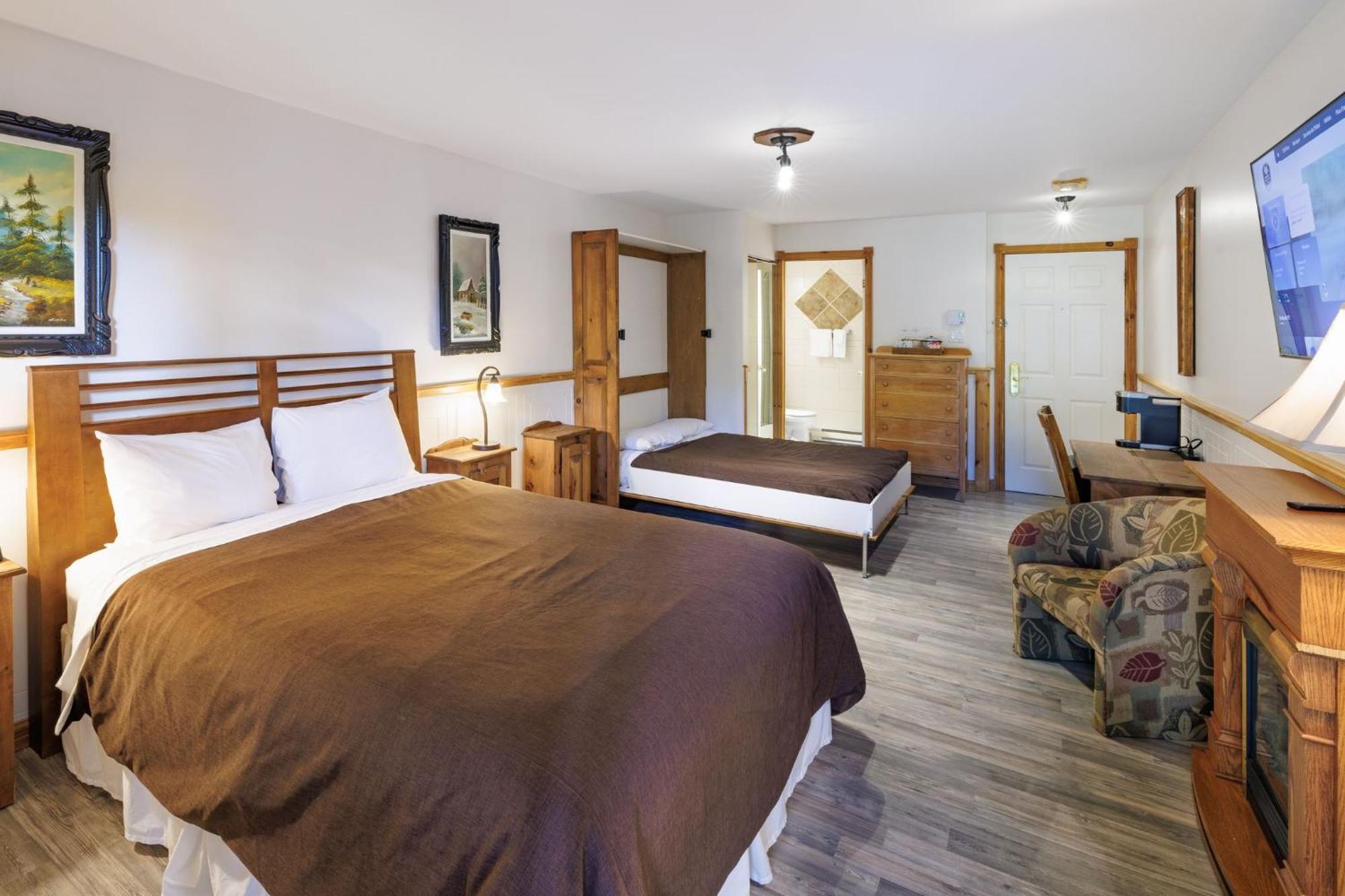 Auberge Du Vieux Moulin Sainte-Emelie ภายนอก รูปภาพ