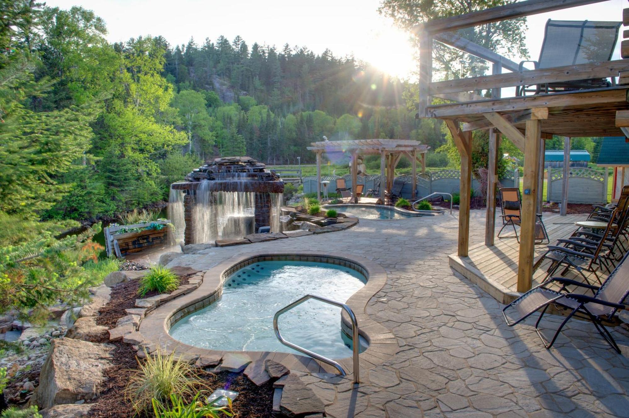 Auberge Du Vieux Moulin Sainte-Emelie ภายนอก รูปภาพ