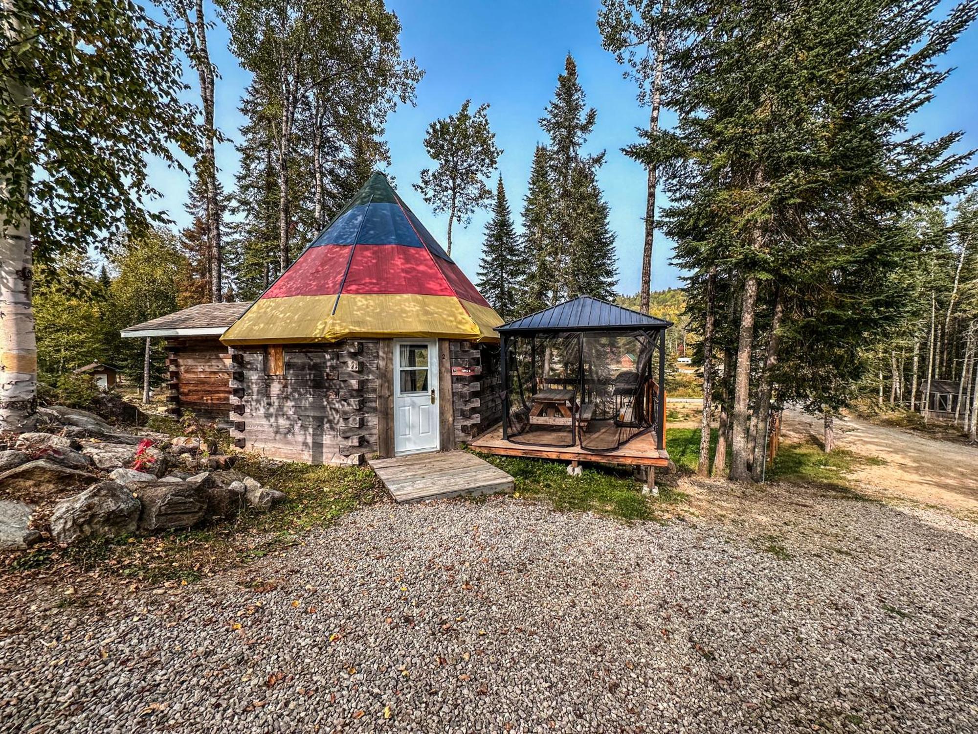 Auberge Du Vieux Moulin Sainte-Emelie ภายนอก รูปภาพ